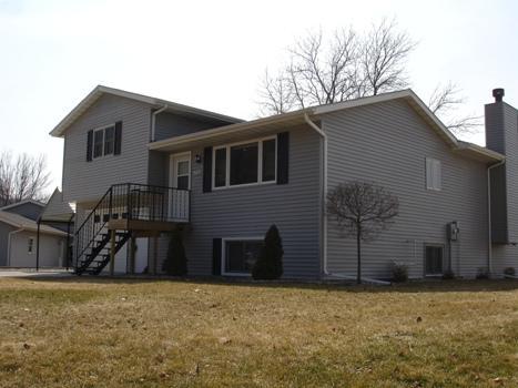 710 Evergreen Dr., Holmen, WI 54636