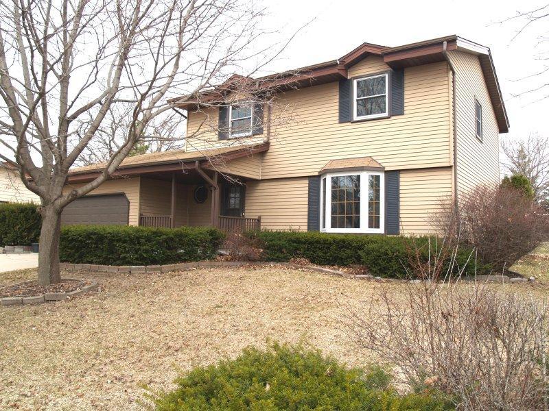 2004 Bonnie Ln., Waukesha, WI 53188