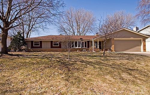 2827 N 117th St., Wauwatosa, WI 53222
