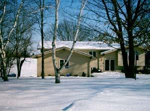 22285 W Stonehedge Ct., Waukesha, WI 53189