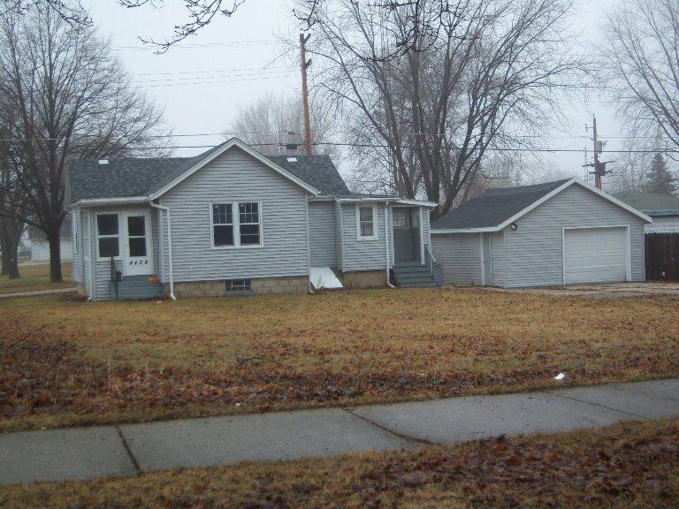 4424 Olive St., Racine, WI 53405