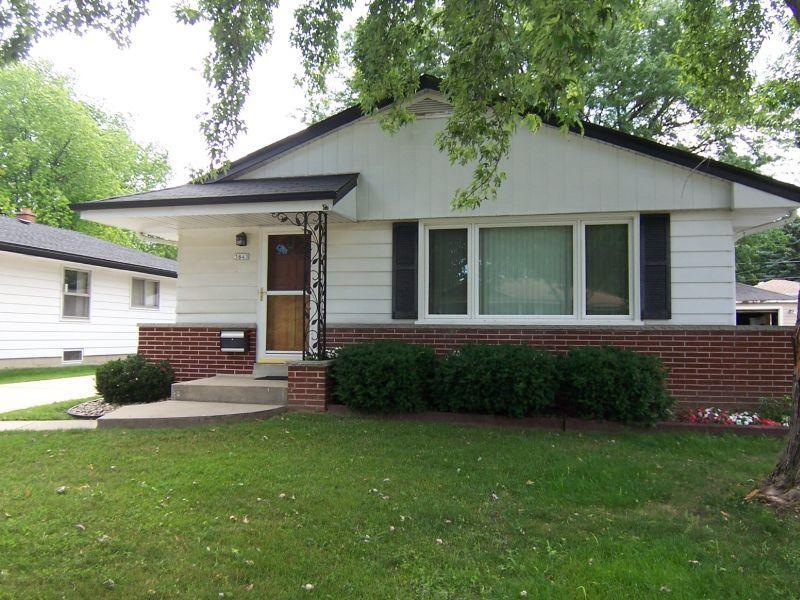 3843 S 95th St, Milwaukee, WI 53228