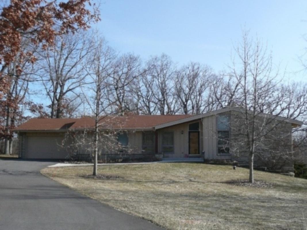 16860 Willow Ridge Ln., Brookfield, WI 53005