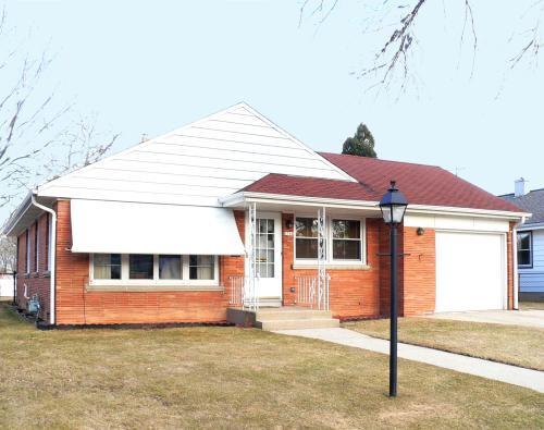 3784 S Griffin Ave., Milwaukee, WI 53207