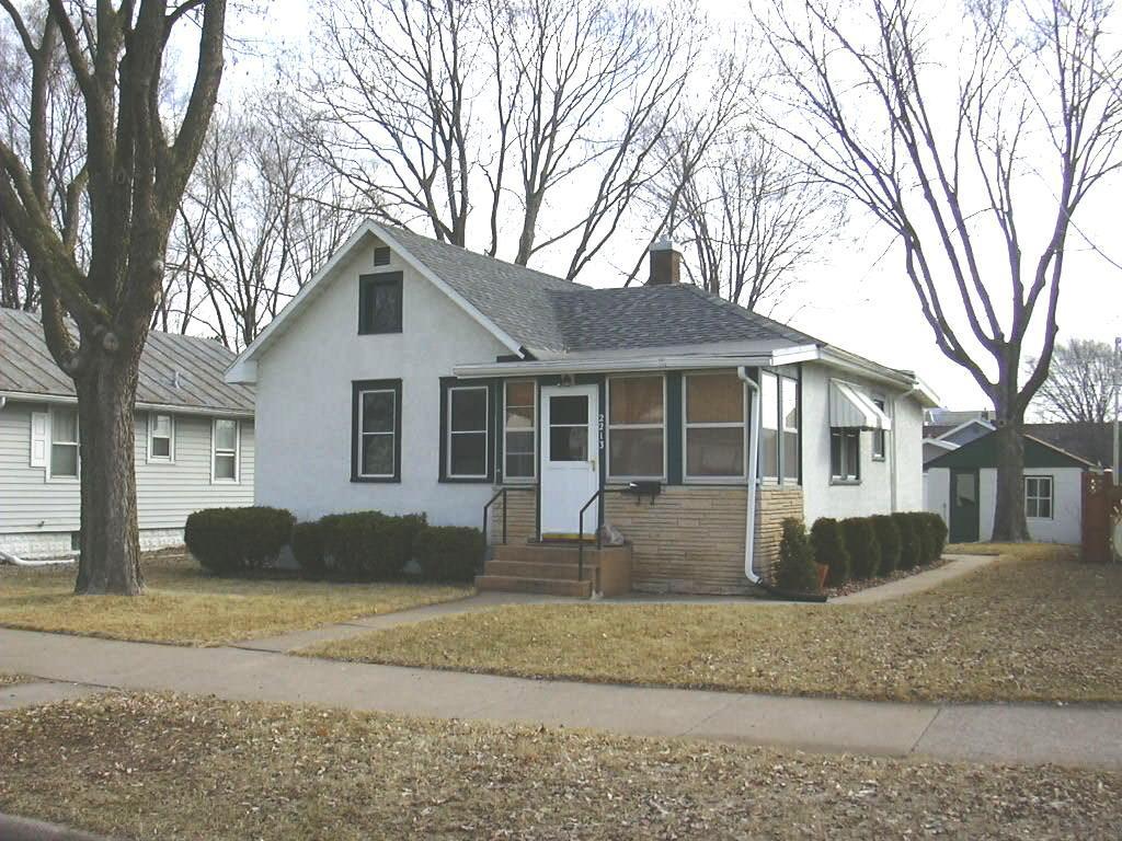 2213 S 15th Pl., La Crosse, WI 54601