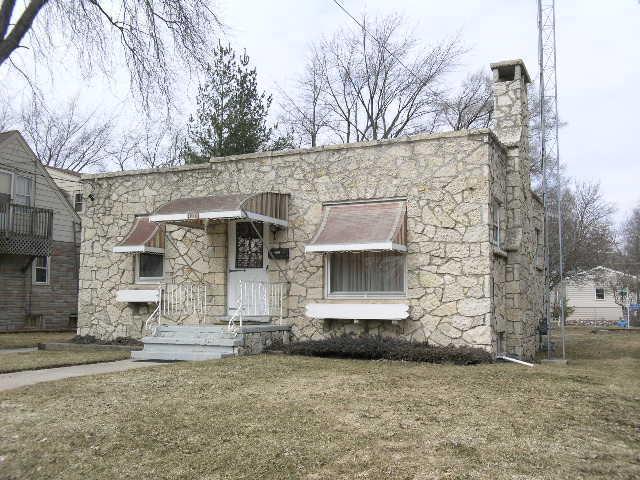 1904 Wall St., Waukesha, WI 53188