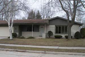 3212 Stokes Ln., Manitowoc, WI 54220