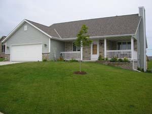 834 Odawa Cir., Kewaskum, WI 53040