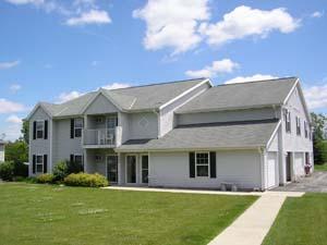 284 Minz Park Cir. #4, West Bend, WI 53095