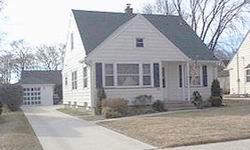 2331 N 80th St, Wauwatosa, WI 53213