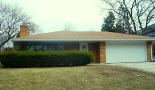 7816 St. Anne Ct., Wauwatosa, WI 53213