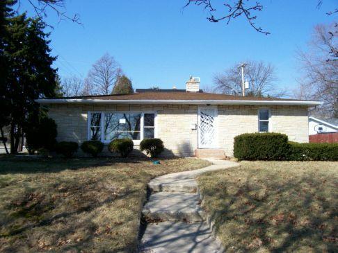 7426 Pershing Blvd., Kenosha, WI 53142