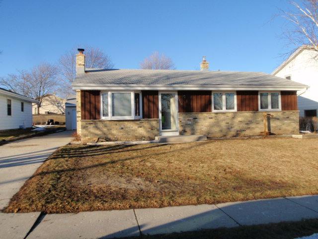 2002 Deerfield Dr., West Bend, WI 53090