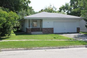 109 Olsen St., Elkhorn, WI 53121