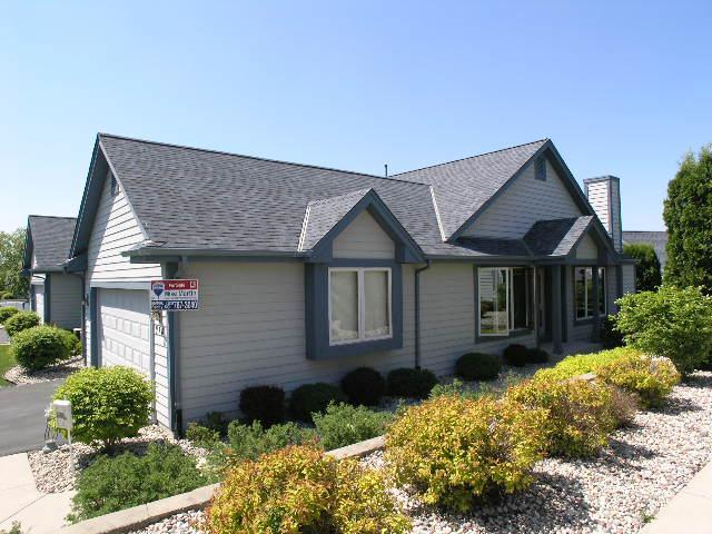 978 Bay View Cir., Mukwonago, WI 53149