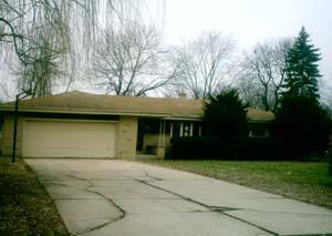 5375 S Balboa Dr, New Berlin, WI 53151