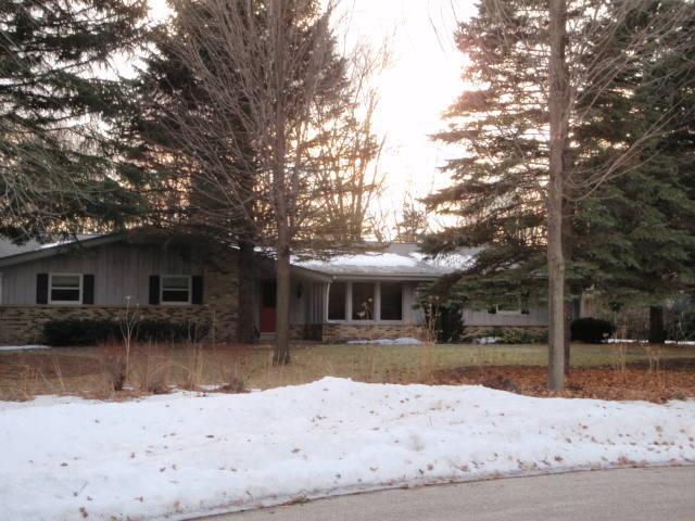 8735 W Hawthorne Ct., Franklin, WI 53132