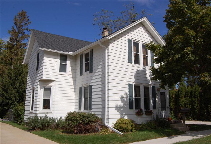514 Wood St., Waukesha, WI 53186