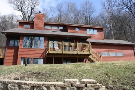 W6480 Riverview Dr., Onalaska, WI 54650