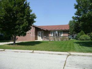 5030 Surrey Ln., Greendale, WI 53129