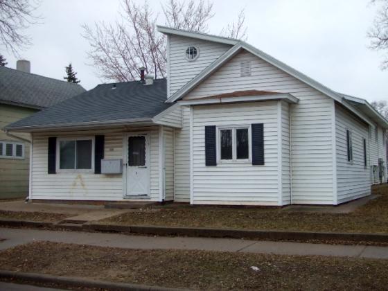 932 Farnam St., La Crosse, WI 54601