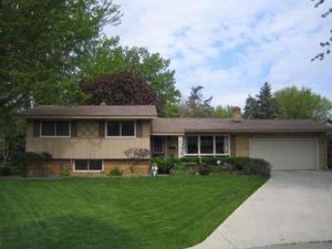 2604 S 31st Ct., La Crosse, WI 54601