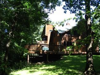 W384N7401 Cottonwood Ct., Oconomowoc, WI 53066