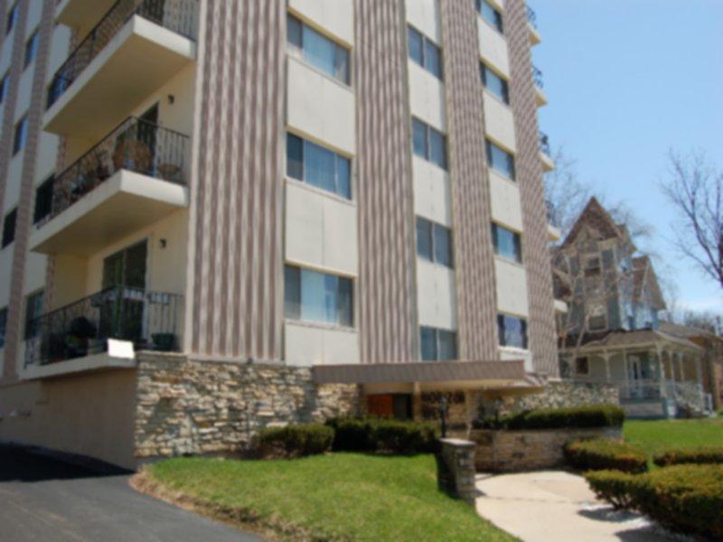 315 N West Ave. #304, Waukesha, WI 53186