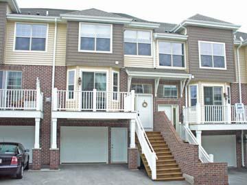 808 Timber Ridge Ct. #F, Waukesha, WI 53189