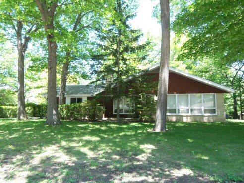 4552 W Upham Ave, Greenfield, WI 53220