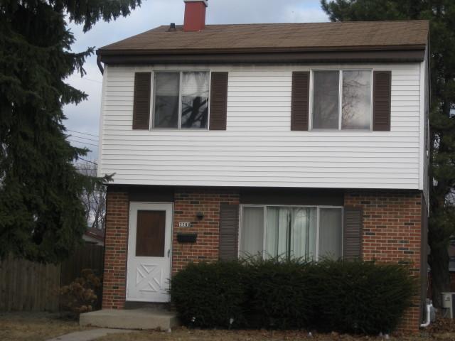 7708 W Bobolink Pl., Milwaukee, WI 53218