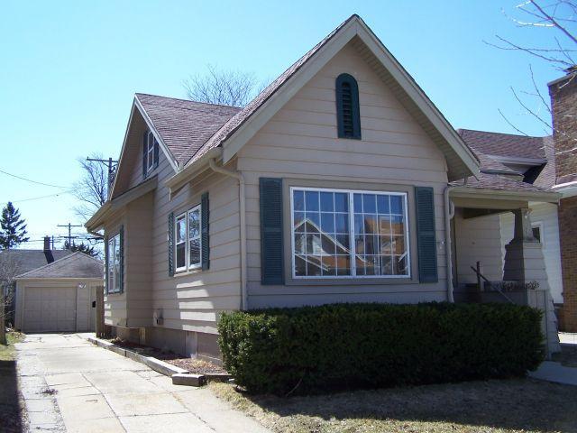 3615 Lindermann Ave, Racine, WI 53405