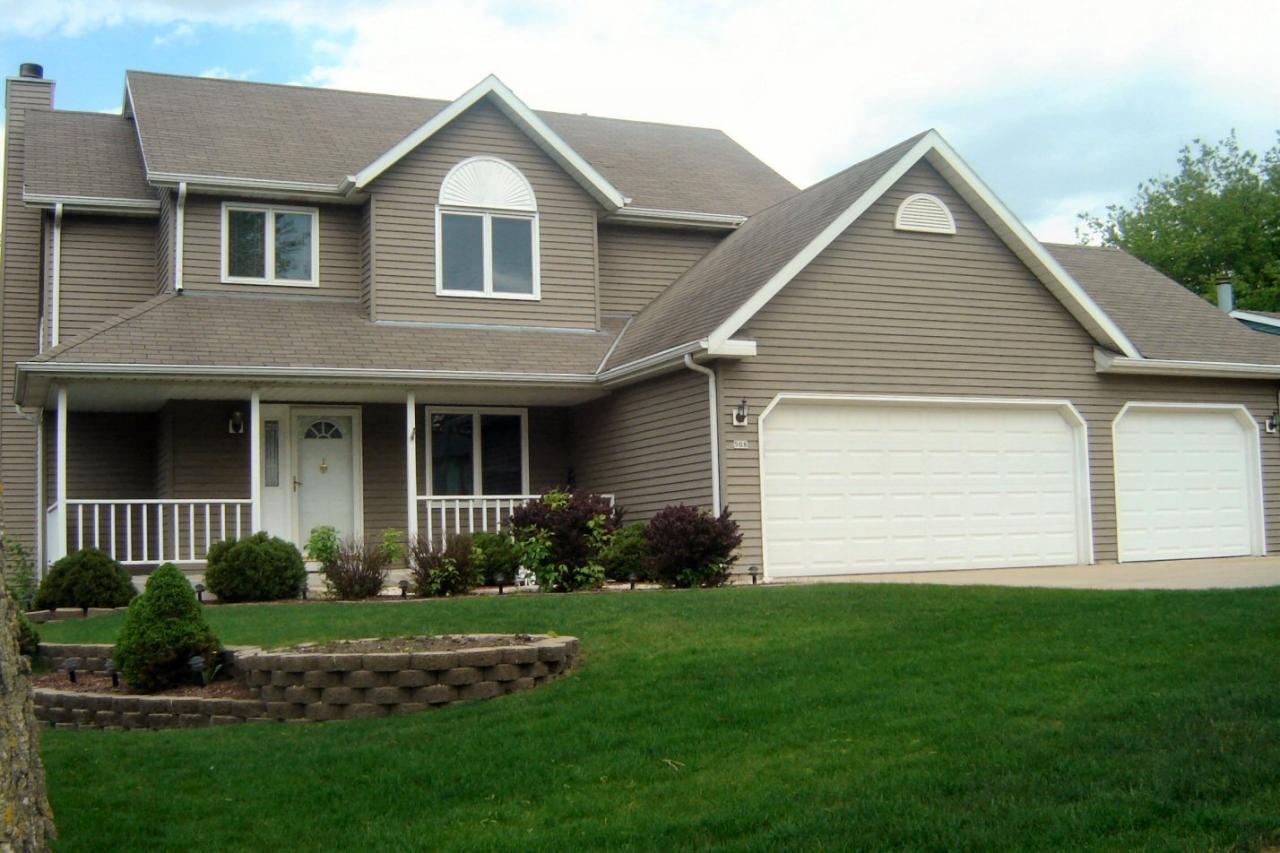 508 High St., Pewaukee, WI 53072