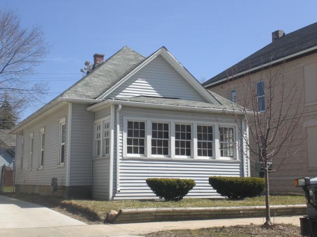 1745 Grand Ave., Racine, WI 53403