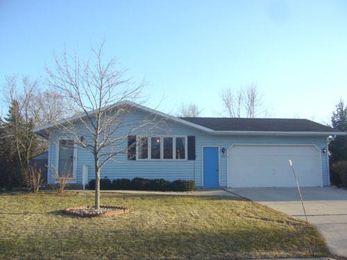 627 Woodview Ave., Sheboygan Falls, WI 53085