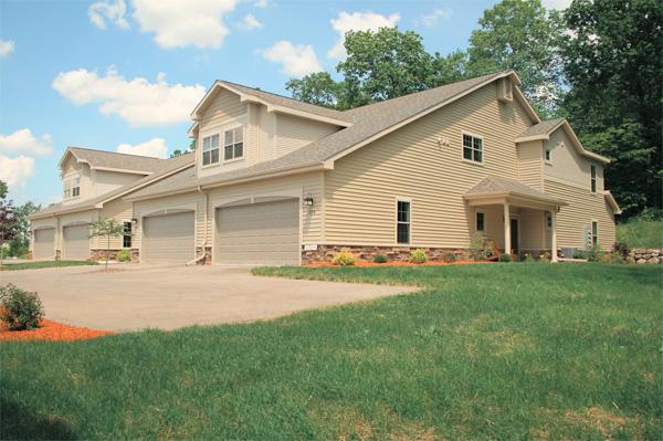 588 Cedar Bluffs Way, Slinger, WI 53086