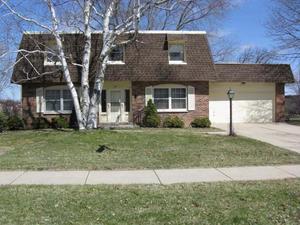 646 Sunset Dr., Hartford, WI 53027