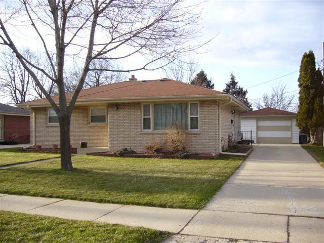 1504 Drexel Blvd., South Milwaukee, WI 53172