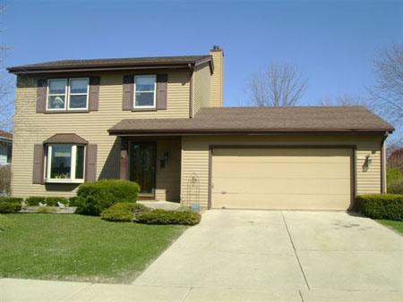 8500 S Woodvale, Oak Creek, WI 53154