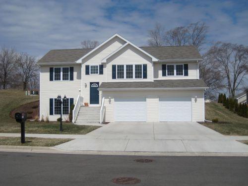 270 Amber Dr., Whitewater, WI 53190
