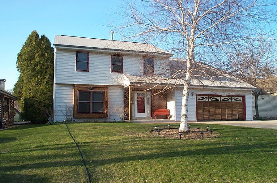 3990 W Denis Ave., Greenfield, WI 53221