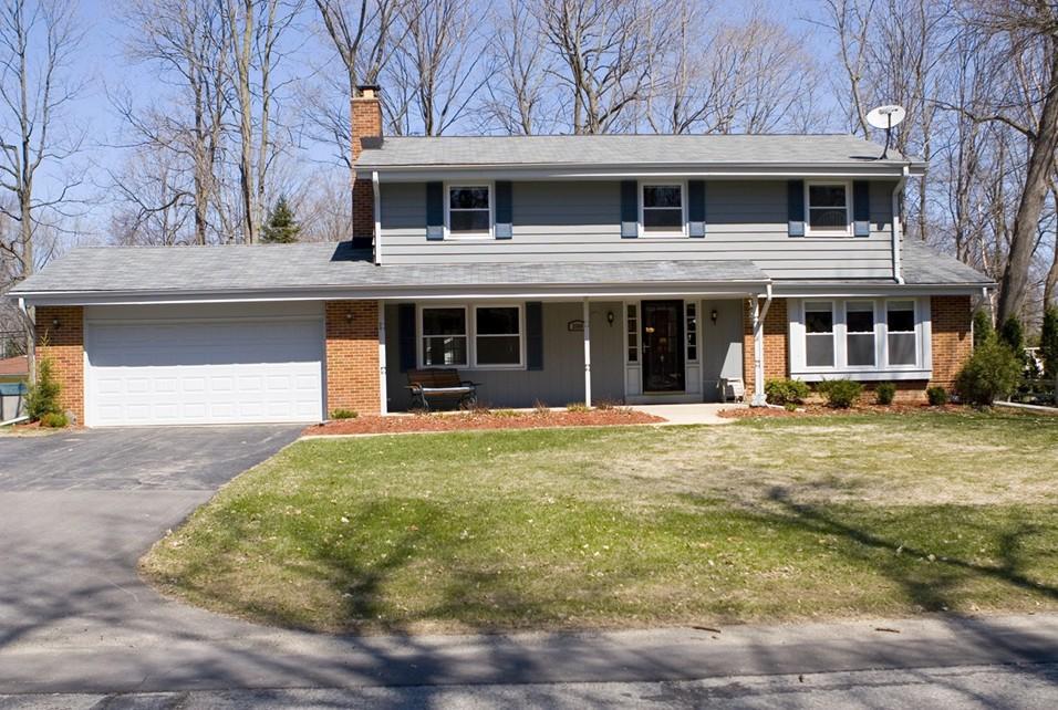 21560 Lancelot Dr., Brookfield, WI 53045