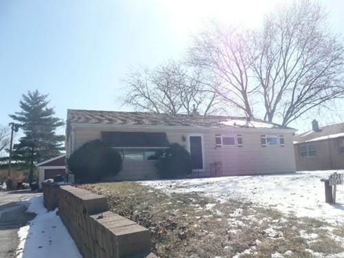 1544 S Antioch St., Waukesha, WI 53186