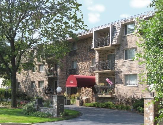 1730 W Green Tree Rd #310, Glendale, WI 53209