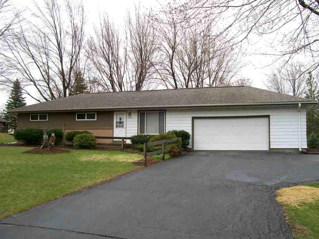 W143N5509 Van Buren Dr., Menomonee Falls, WI 53051