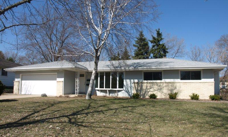 N91W17366 St. Mark Dr., Menomonee Falls, WI 53051