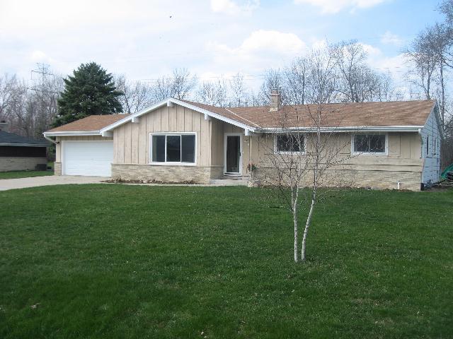 13690 W Honey Ln., New Berlin, WI 53151