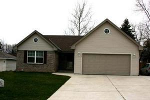 7116 W Carpenter Ave, Greenfield, WI 53220