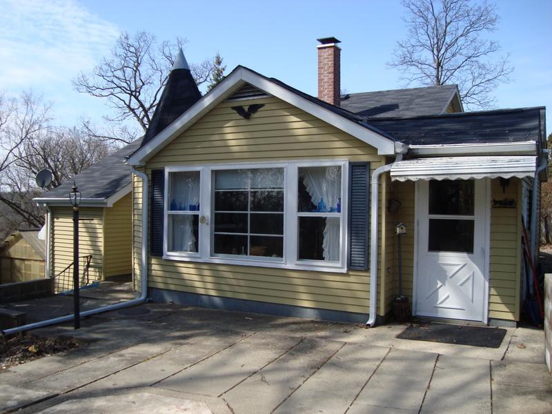 N6238 Forest Rd, Spring Prairie, WI 53105