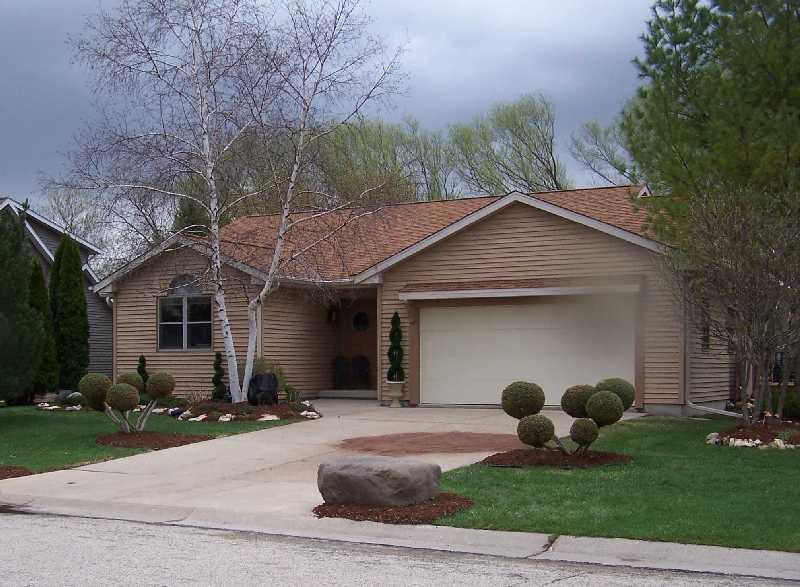 1173 Riverbend Dr, Hartford, WI 53027
